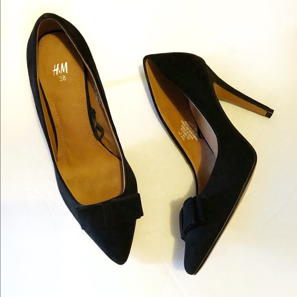 H&M Faux Suede Bow Pumps